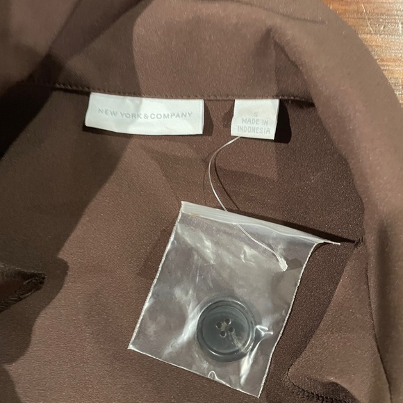 New York and Company Brown Jumper Size Small - Picture 4 of 6